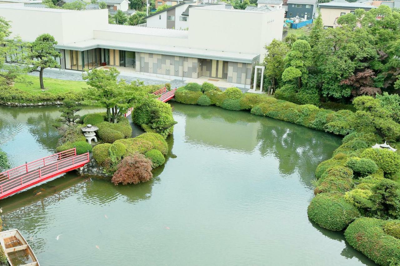 Hotel Garden Palace Kumagaya Bagian luar foto